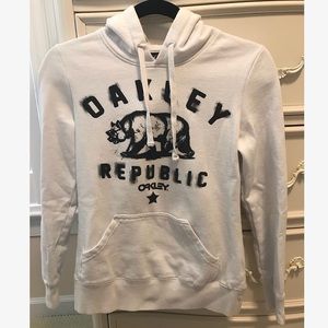 Oakley sweatshirt